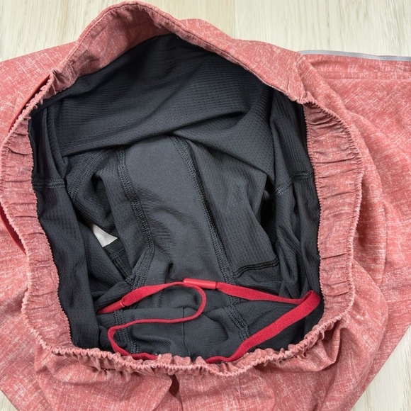 Lululemon Surge Shorts Lined Sunbleached Cayenne 6" Inseam Men's Size S Small - Picture 4 of 9